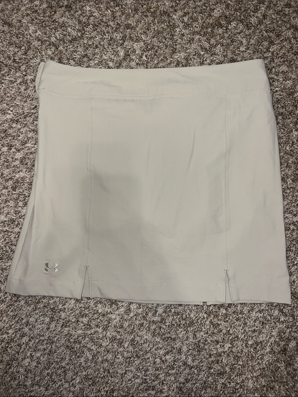 NWT! Under Armour Relaxed Fit Khaki Performance Golf Skort size 6! - Picture 16 of 16